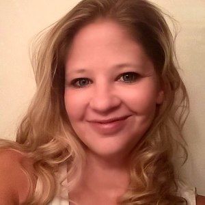 Meet your Posher, Hilary